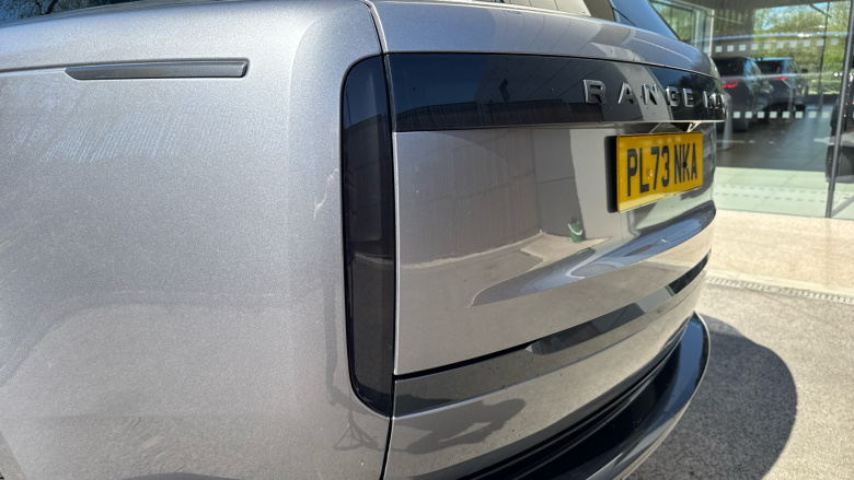 Land Rover Range Rover 3.0 D300 SE 4dr Auto Diesel Estate